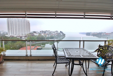 High floor apartment for rent in Xuan Dieu street, Tay Ho, Hanoi