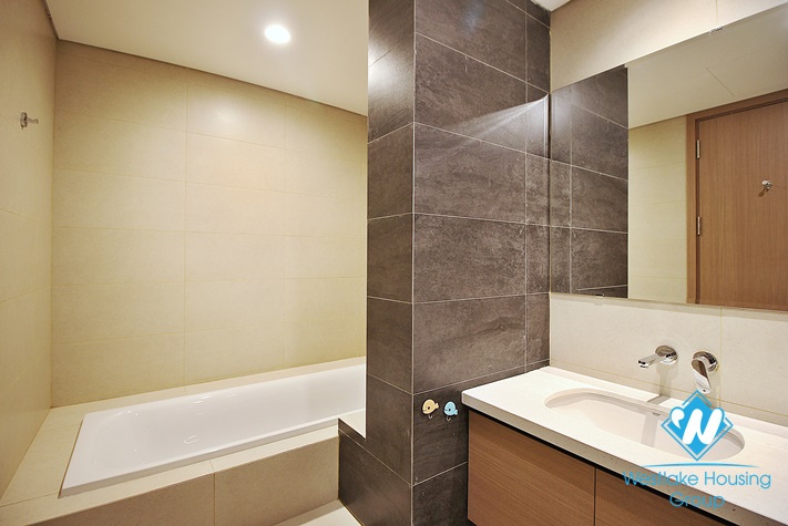 High floor and morden 3 beds apartment for rent in Tay Ho