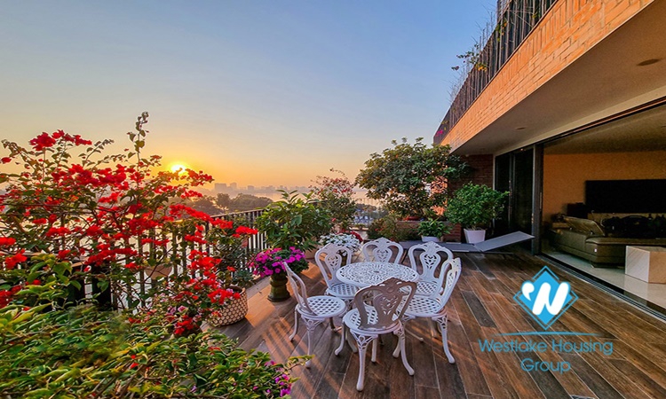 Large 4 bedroom apartment with lake view for rent in Truc Bach, Ba Dinh