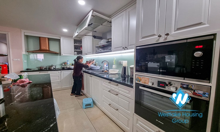 Large 4 bedroom apartment with lake view for rent in Truc Bach, Ba Dinh