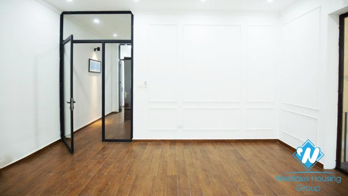 Unfurnished 4 beds house for rent in Au Co st, Tay Ho, Ha Noi