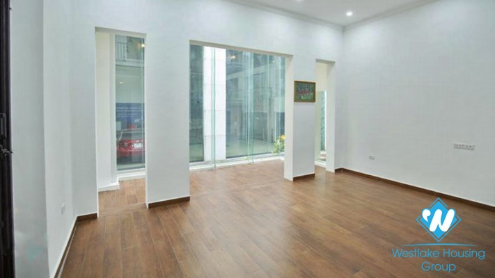 Unfurnished 4 beds house for rent in Au Co st, Tay Ho, Ha Noi
