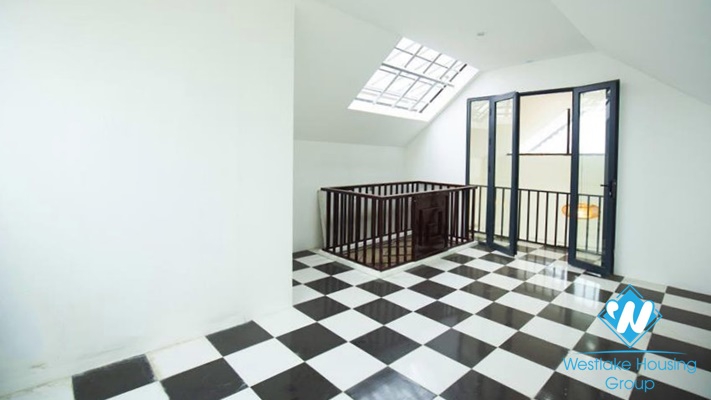 Unfurnished 4 beds house for rent in Au Co st, Tay Ho, Ha Noi