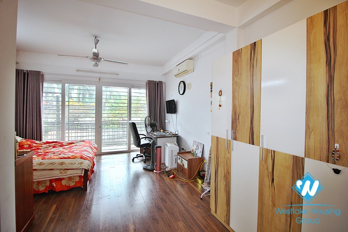 Nice house with 4 bedrooms for rent in Au Co st, Tay Ho District