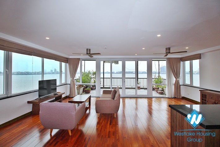Penthouse apartment for rent with stunning lake view on Quang Khanh, Tay Ho