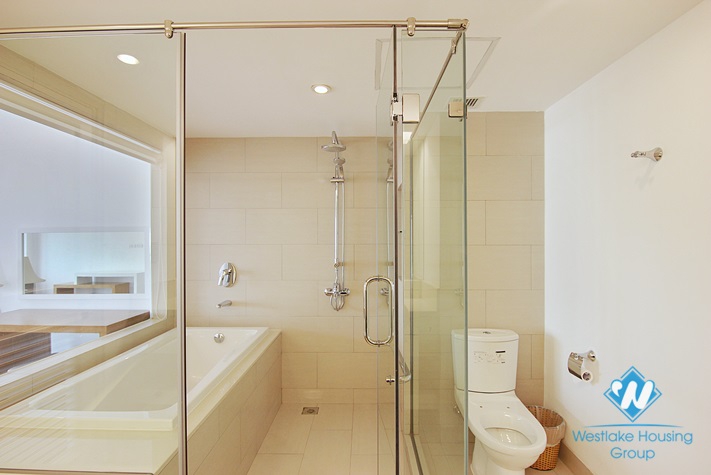 Beautiful lake view 4 bedroom apartment for rent in Tay ho, Hanoi