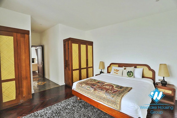 High-end floor 2 beds apartment for rent in Xom Chua, Dang Thai Mai, Tay Ho