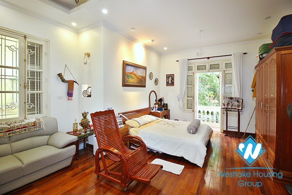 A spacious 5 bedroom house for rent in Nghi tam, Tay ho