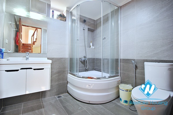 A spacious 5 bedroom house for rent in Nghi tam, Tay ho