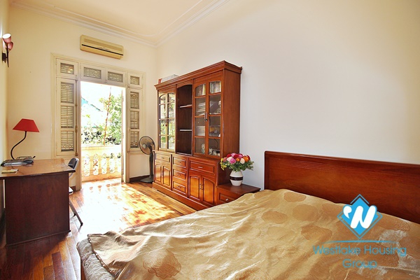 A spacious 5 bedroom house for rent in Nghi tam, Tay ho
