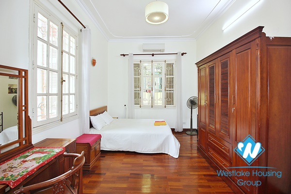A spacious 5 bedroom house for rent in Nghi tam, Tay ho