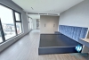 Classy 4-bedroom apartment with great city/lake view
