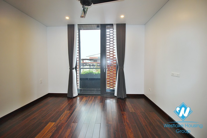 A brand new three bedrooms apartment for lease in Dang Thai Mai st, Tay Ho