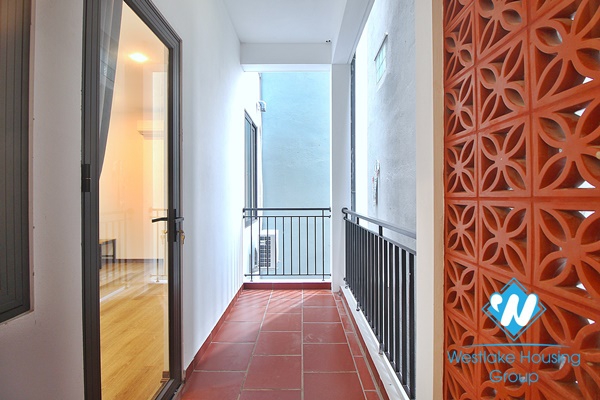 A newly 3 bedroom apartment for rent in Dang thai mai, Tay ho, Hanoi