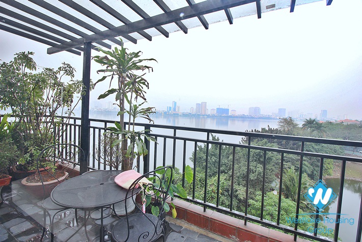 Lake view duplex 4 beds apartment for lease in Quang Khanh st, Tay Ho
