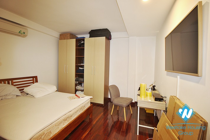 Lake view duplex 4 beds apartment for lease in Quang Khanh st, Tay Ho