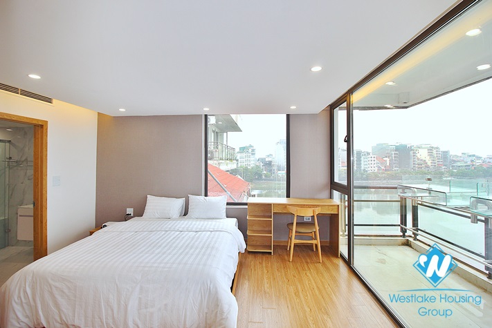 Renovated and lake view 2 beds apartment for rent in Quang An st, Tay Ho