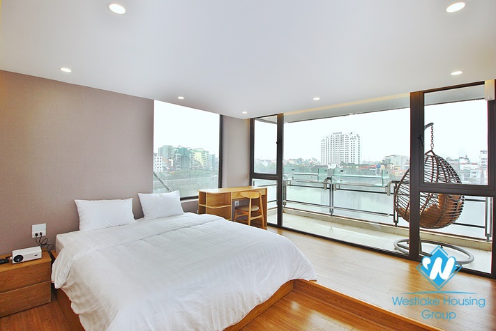 Renovated and lake view 2 beds apartment for rent in Quang An st, Tay Ho