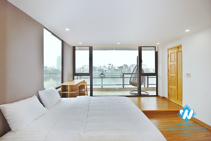 Renovated and lake view 2 beds apartment for rent in Quang An st, Tay Ho