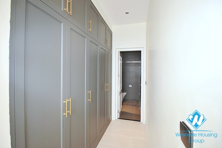 Spacious and brand new 4 beds apartment for lease in To Ngoc Van st, Tay Ho