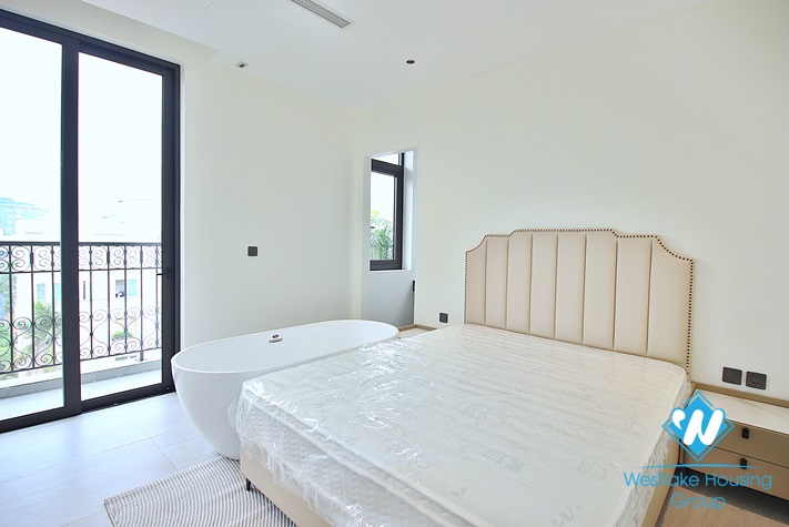 Spacious and brand new 4 beds apartment for lease in To Ngoc Van st, Tay Ho