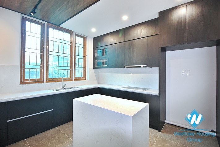 Lake view duplex three bedrooms apartment for rent in Nhat Chieu, Tay Ho