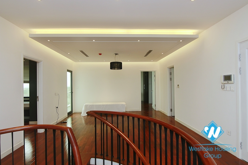 A gorgeously luxury and modern penthouse for rent in Hoan Kiem District