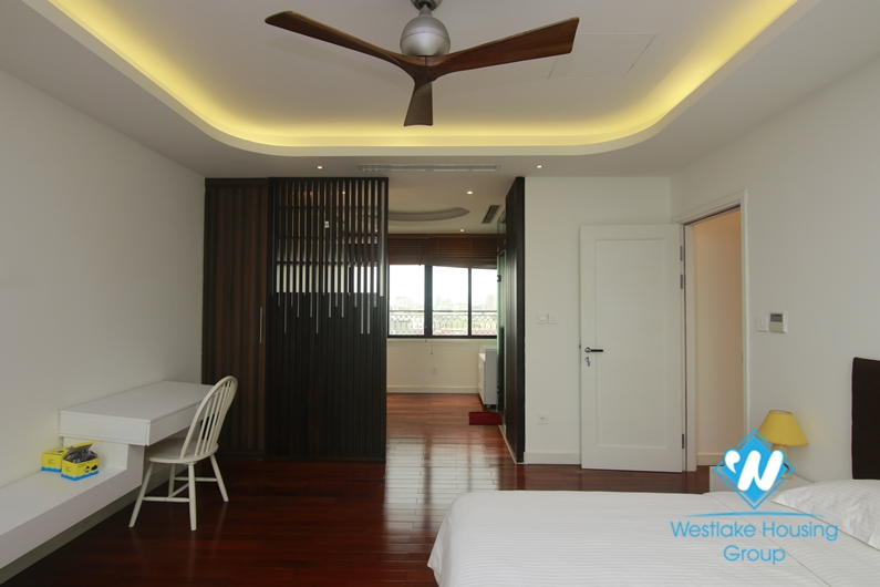 A gorgeously luxury and modern penthouse for rent in Hoan Kiem District