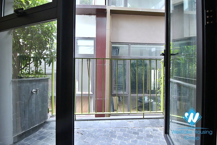 Morden 1 bed apartment for rent in Xuan Dieu st, Tay Ho