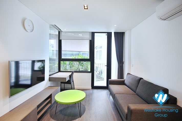 Morden 1 bed apartment for rent in Xuan Dieu st, Tay Ho