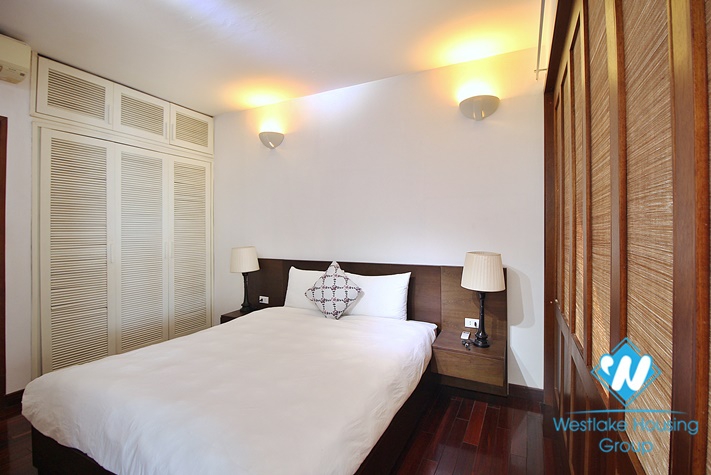 A lake view 2 bedroom apartment for rent in Quang khanh, Tay ho