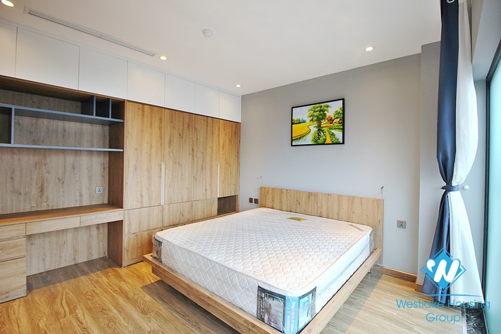 A lovely two bedroom apartment for lease in Nghi Tam st, Tay Ho