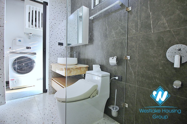 Modern and spacious 1 bedroom apartment in Tay Ho, Ha Noi