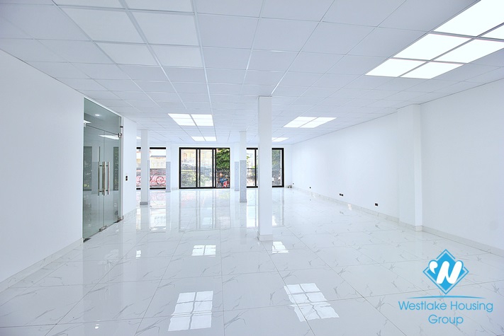 New, bright and spacious an office for rent in Tay Ho, Ha Noi