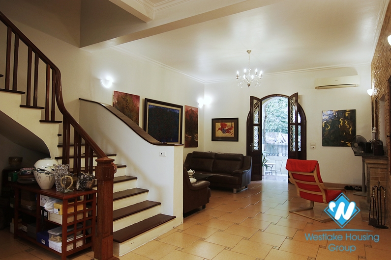 The house has good space 3 bedrooms for rent near the French international school.