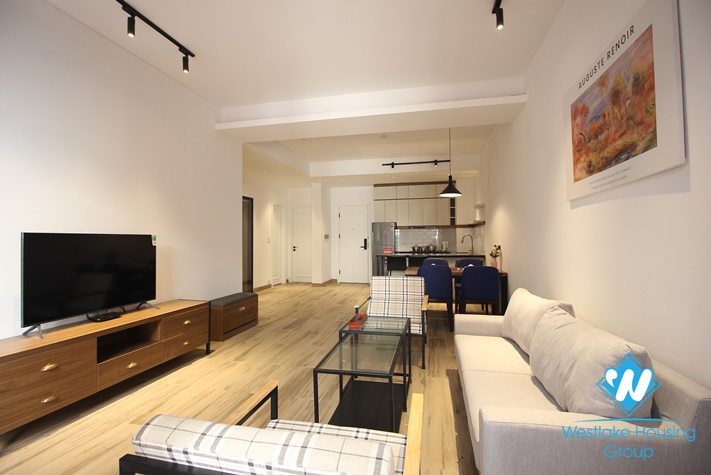 Modern style apartment with 2 bedrooms for rent in Tu Hoa st, Tay Ho 