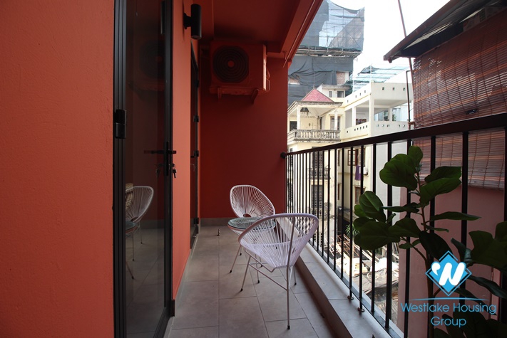 Modern style apartment with 2 bedrooms for rent in Tu Hoa st, Tay Ho 