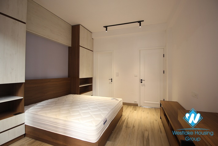 Modern style apartment with 2 bedrooms for rent in Tu Hoa st, Tay Ho 