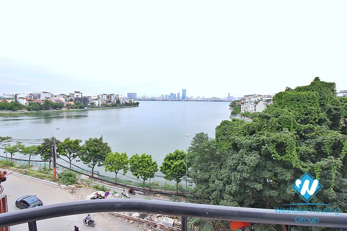 Lake view 2bed apartment for lease in Xuan Dieu, Tay Ho