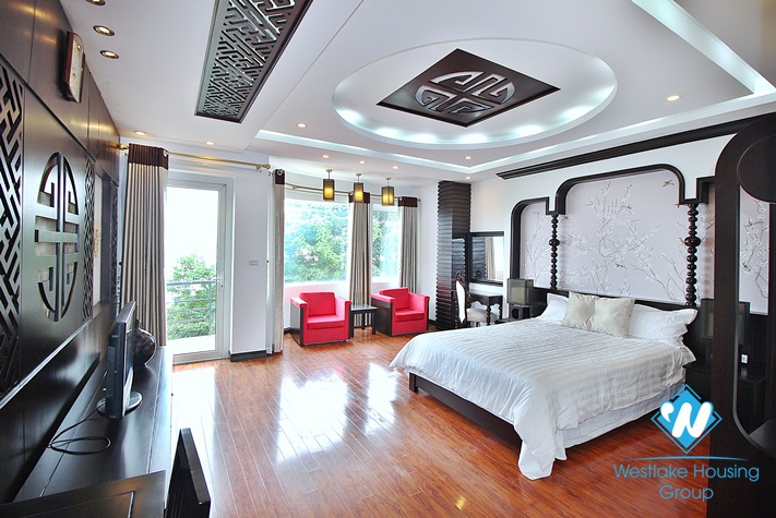 Lake view 2bed apartment for lease in Xuan Dieu, Tay Ho
