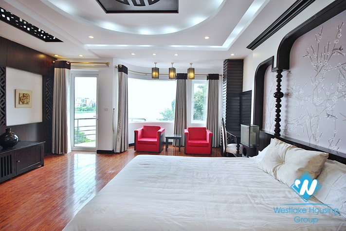 Lake view 2bed apartment for lease in Xuan Dieu, Tay Ho