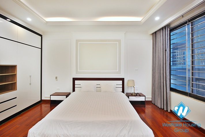 Spacious and lake view 2beds apartment for rent in Vu Mien st, Tay Ho