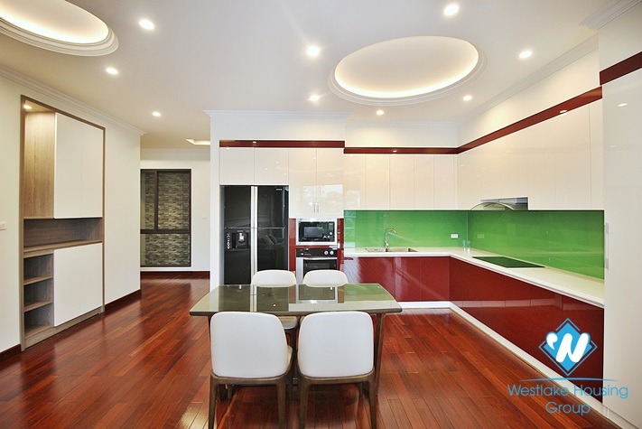 Spacious and lake view 2beds apartment for rent in Vu Mien st, Tay Ho