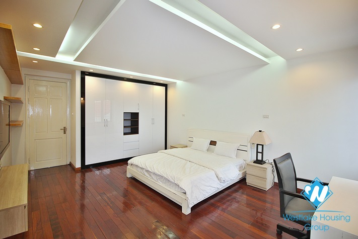 Lake view and spacious 3 beds apartment for lease in Vu Mien st, Tay Ho