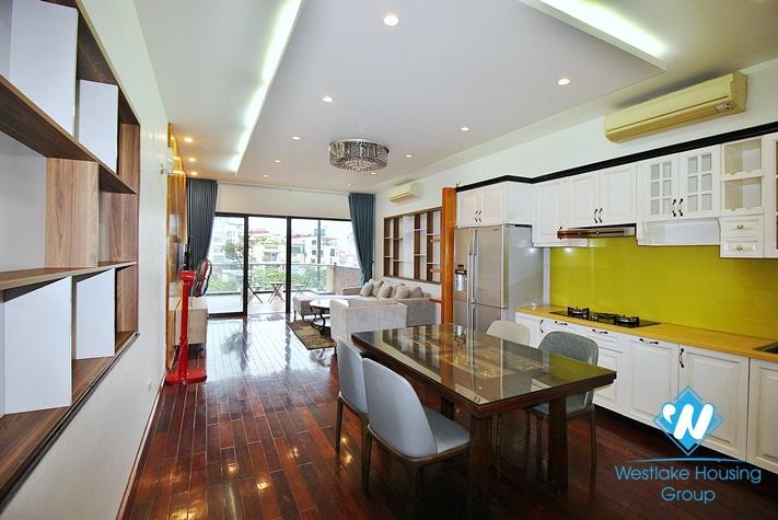 Lake view and spacious 3 beds apartment for lease in Vu Mien st, Tay Ho
