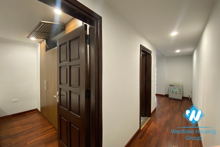 Fully furnished apartment for lease in Kim Ma st, Ba Dinh district.