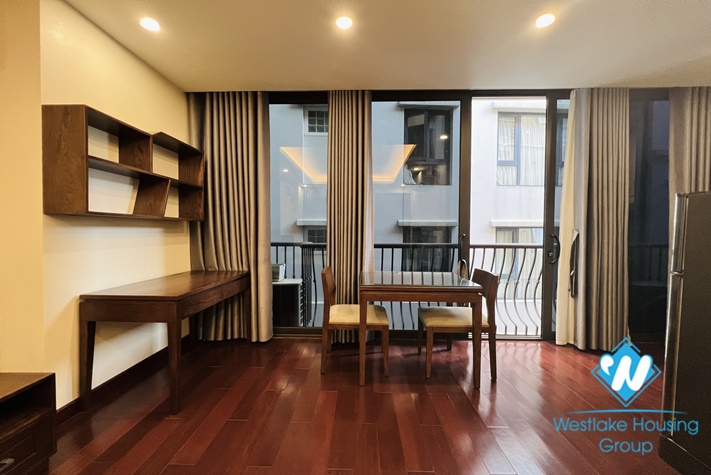 Studio bright apartment for rent in Kim Ma st,Ba Dinh district.