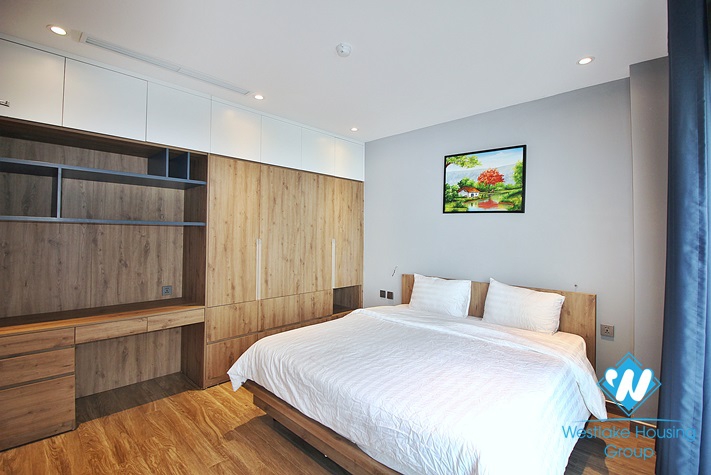 A cutie 2 bedrooms apartment for rent in Nghi Tam st, Tay Ho