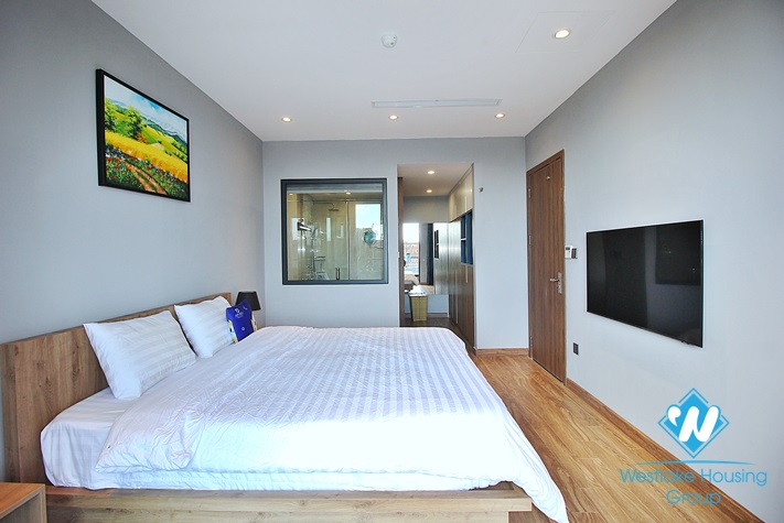 A cutie 2 bedrooms apartment for rent in Nghi Tam st, Tay Ho