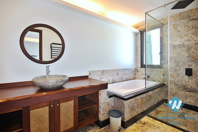 Top floor and lakeview 3beds apartment for rent in Tu Hoa st, Tay Ho